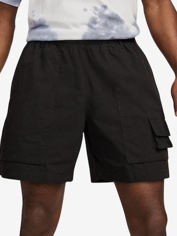 regular Pantaloni cargo 'Camp' di Nike Sportswear in nero: frontale