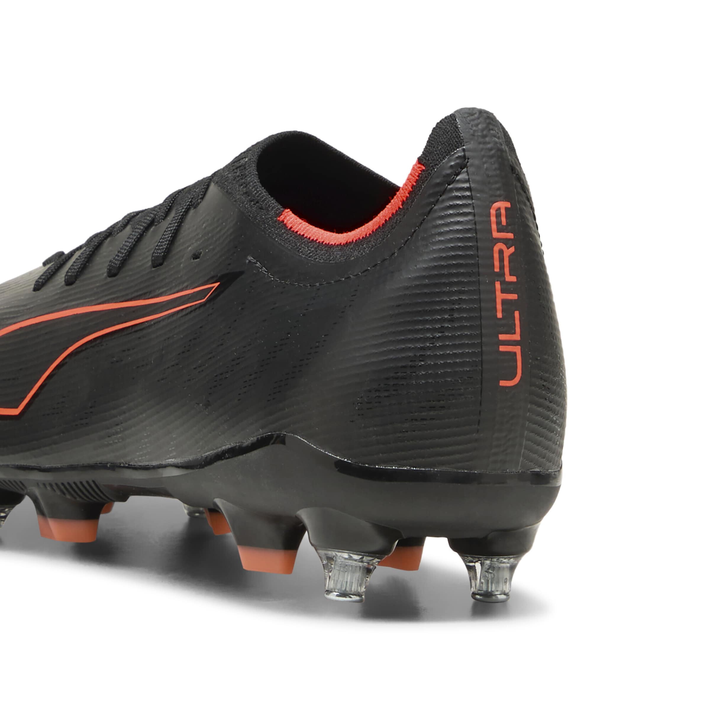 PUMA Soccer shoe 'Ultra 6' in Black