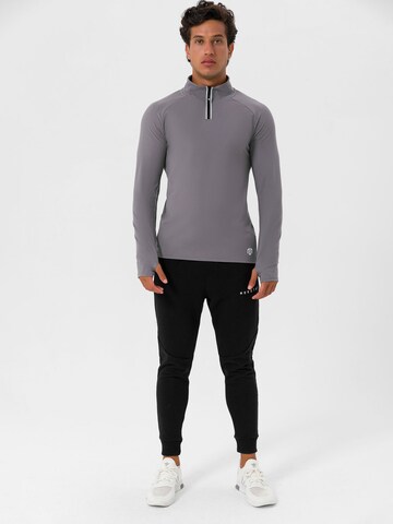 MOROTAI Funktionsshirt 'TRAINING DRY' in Grau