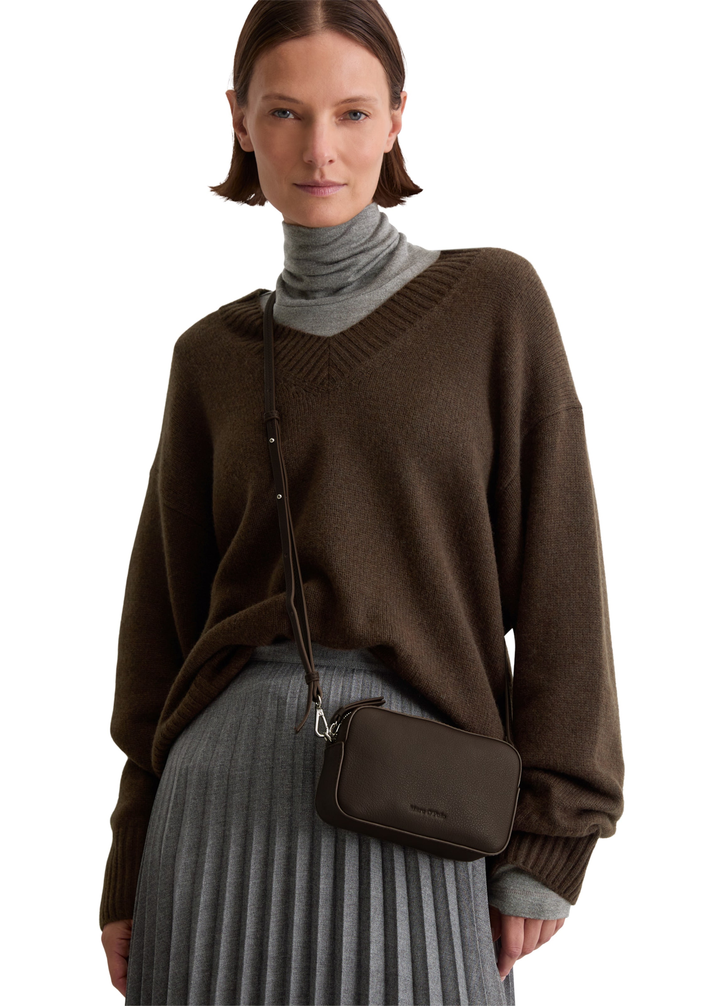 Marc O'Polo Umhängetasche in Braun: Vorderseite