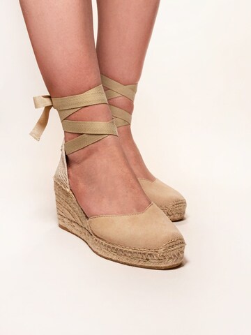 Sandalo 'Alpargata Cuña 7 cm' di Alhamas in beige: frontale
