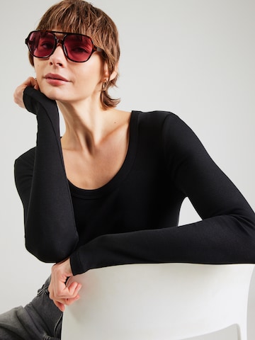 Tricou 'AWSAFRAN' de la Aware pe negru