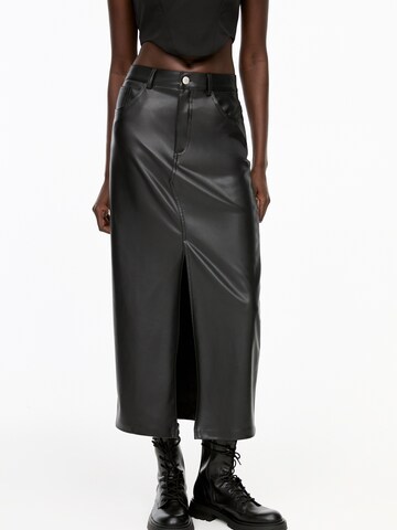 Jupe Pull&Bear en noir : devant