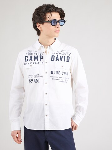 CAMP DAVID Regular fit Button Up Shirt in White: front