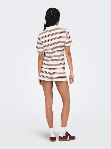 ONLY - Camiseta 'ONLEvie' en blanco