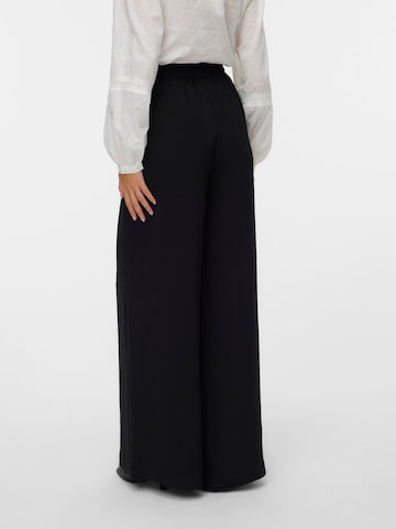 VERO MODA Wide leg Trousers 'METTE' in Black