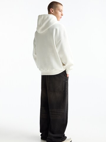 Pull&Bear Sweatshirt i vit