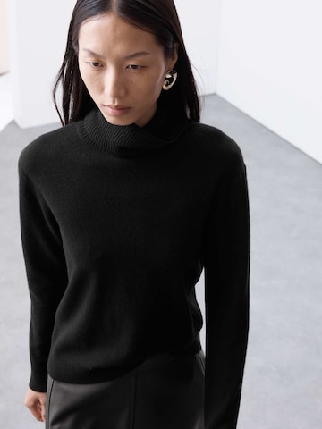 Pullover di Marks & Spencer in nero: frontale