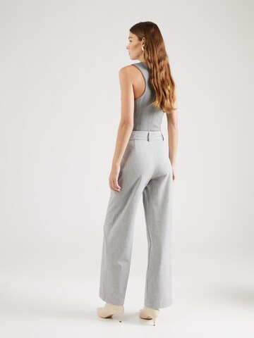 Wide leg Pantaloni 'Gennie' de la mbym pe gri