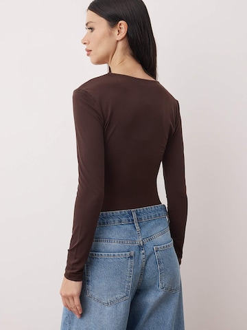 Trendyol Body in Braun