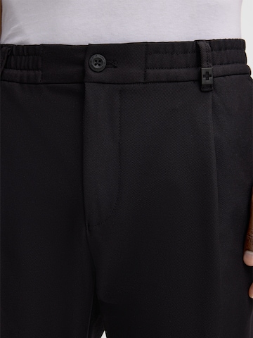 Regular Pantalon à pince 'Lui' STRELLSON en noir