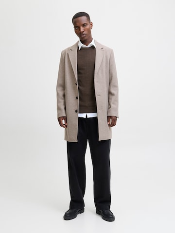 JACK & JONES Trui 'JJEEMIL' in Bruin