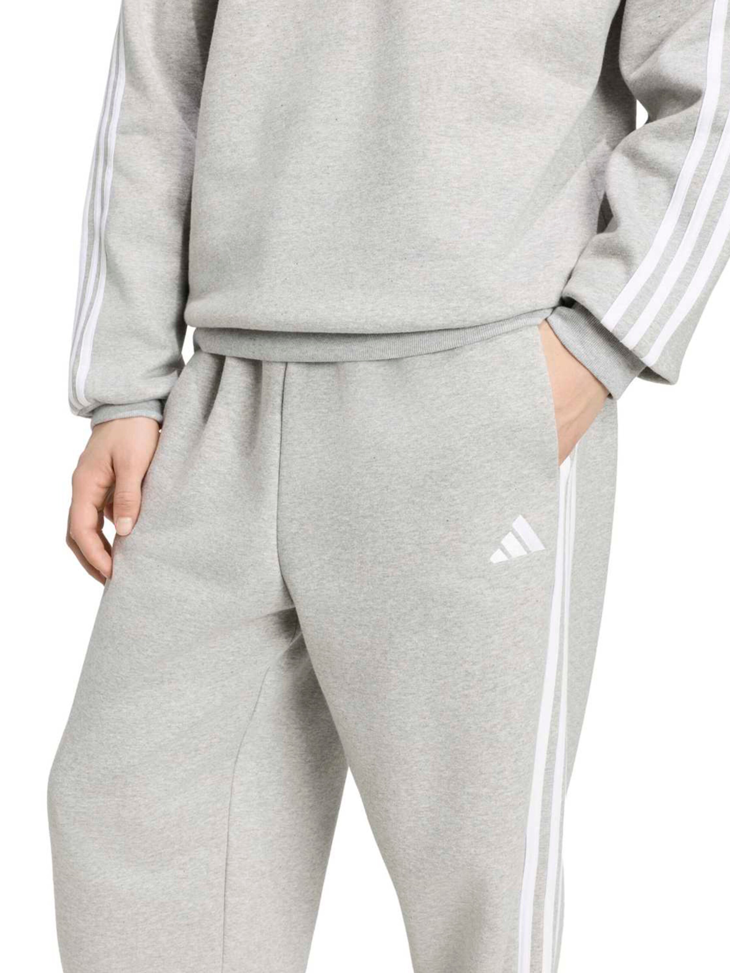 Loosefit Pantaloni sportivi di ADIDAS SPORTSWEAR in grigio