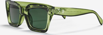 Lunettes de soleil 'ANNA' CHPO en vert : devant