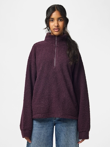 PIECES - Chaqueta polar 'KATTY' en lila: frente