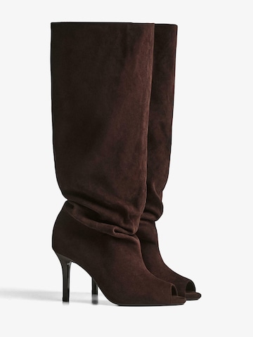 Bershka Boot in Brown