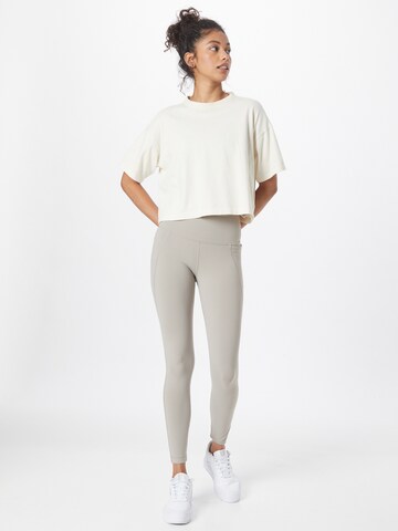 Skinny Pantalon de sport Reebok en gris