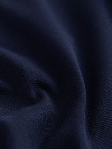 Tricou de la Next pe albastru