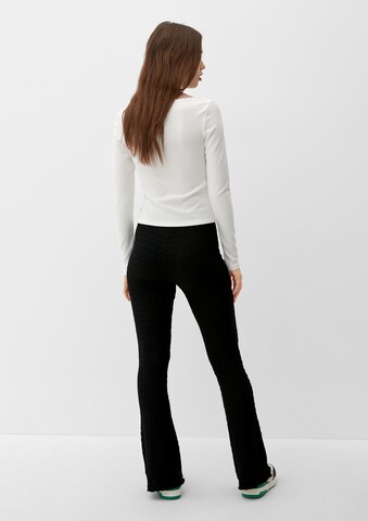 Flared Pantaloni di QS in nero