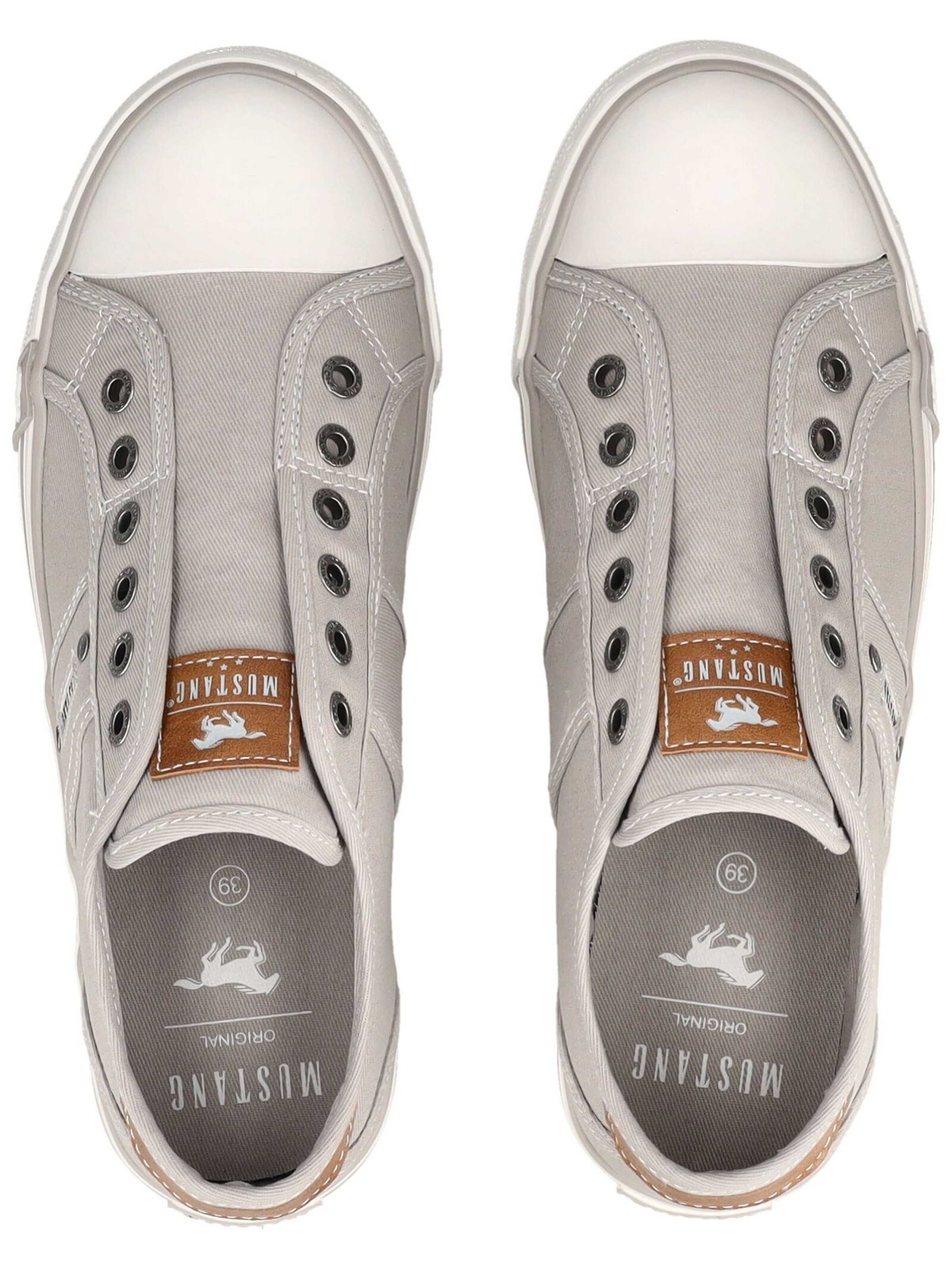 MUSTANG Slip On in Grau