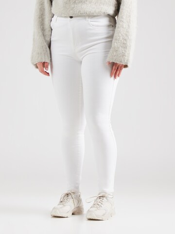 Skinny Jeans 'Augusta' di ONLY Carmakoma in bianco: frontale
