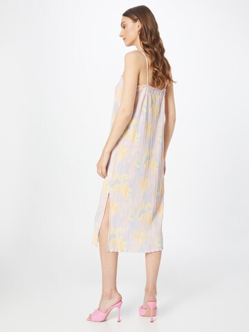 Monki Summer Dress in Pink