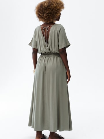Blue Shadow Dress 'Hela' in Green