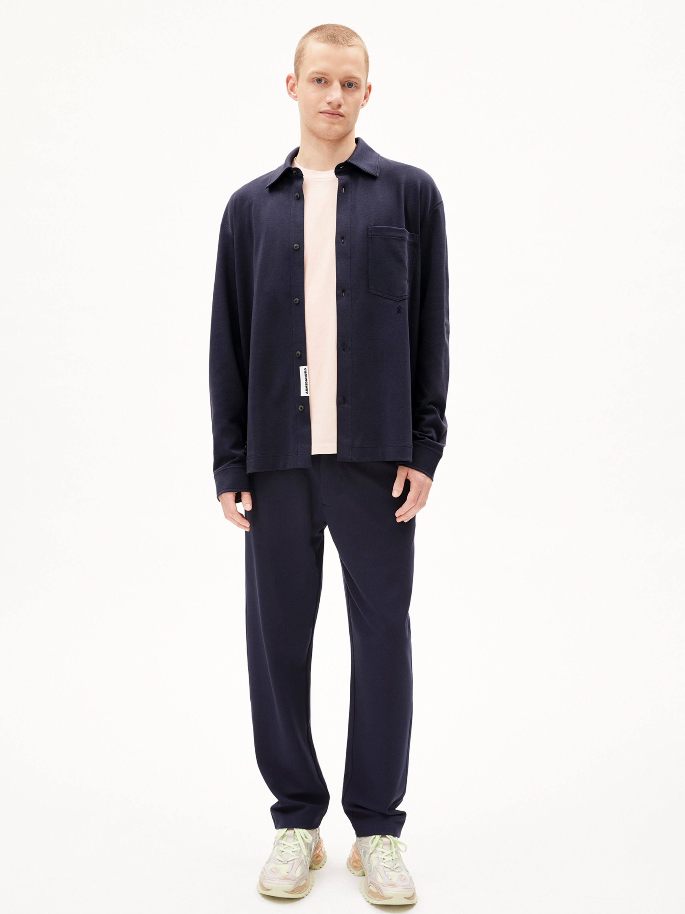 ARMEDANGELS Comfort fit Overhemd ' LUGAA ' in Blauw: voorkant