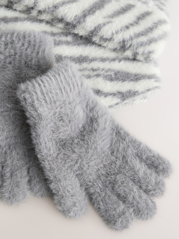 Next Шапка в сиво