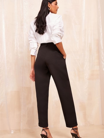 Friends Like These Regular Bügelfaltenhose in Schwarz