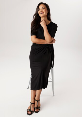 Aniston Kleid in Schwarz