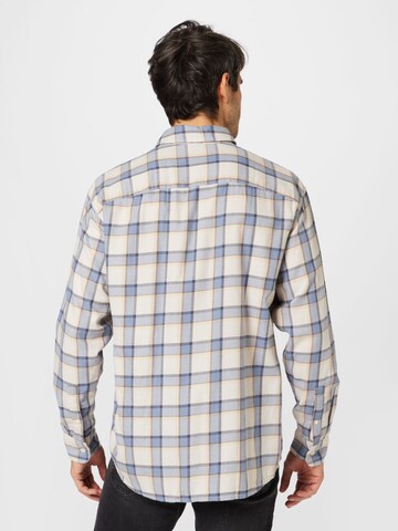 Abercrombie & Fitch - Ajuste regular Camisa en blanco