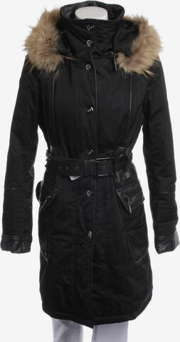 Arma Jacket & Coat in M in Black: front