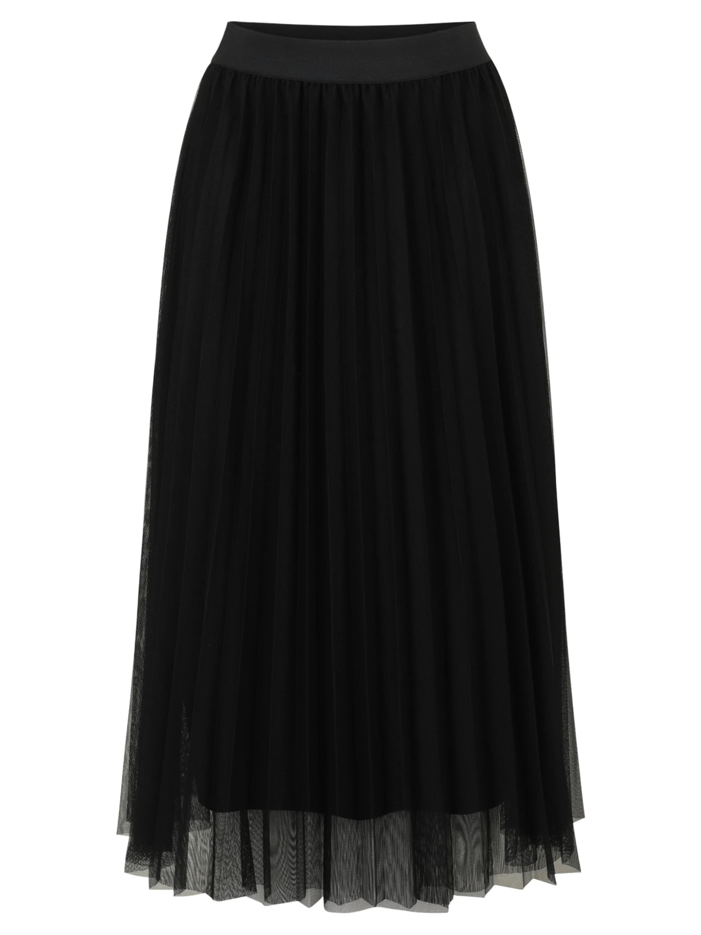 Gonna di Betty & Co in nero: frontale