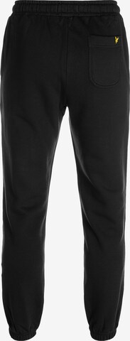 Effilé Pantalon Lyle & Scott en noir