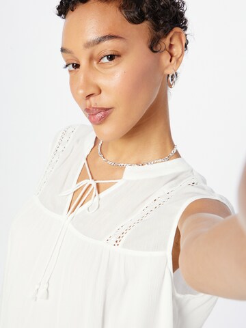 COMMA Bluse in Weiß