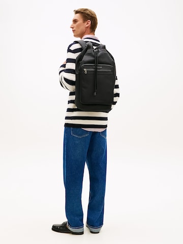 TOMMY HILFIGER Backpack in Black