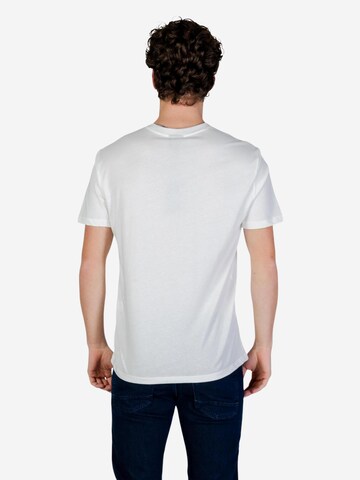 Maglietta 'XM002519 AF10334' di ARMANI EXCHANGE in bianco