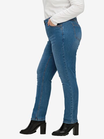 SHEEGO Slimfit Jeans i blå