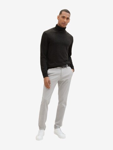 Coupe slim Pantalon chino TOM TAILOR en gris