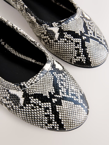 Next Ballerina 'Forever Comfort' in Black