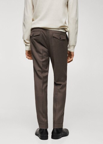 MANGO MAN Regular Pleat-Front Pants 'Marius' in Brown