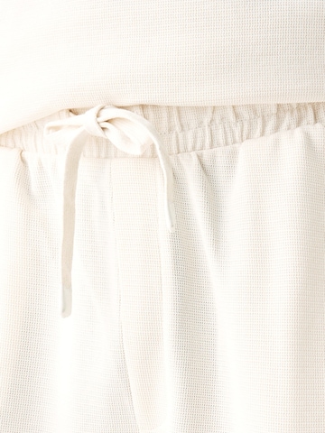 Loosefit Pantalon Bershka en blanc