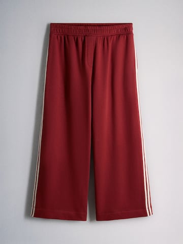 The Set Sweat suit in Red