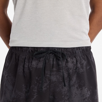 new balance Regular Sportshorts 'RC 5' in Schwarz