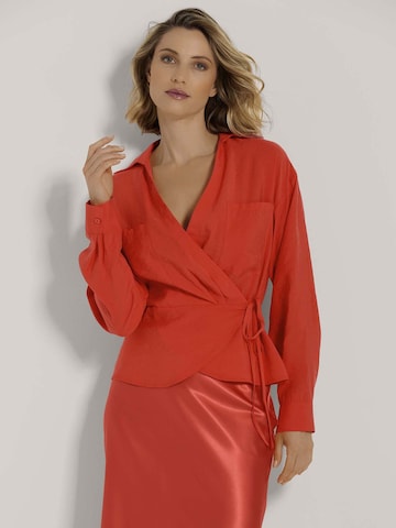 MADELEINE Bluse in Orange: Vorderseite