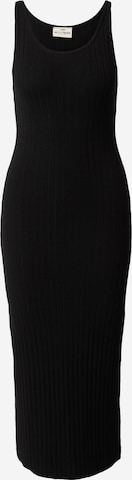 A LOT LESS فستان مُحاك 'Iliana' بـ أسود: الأمام