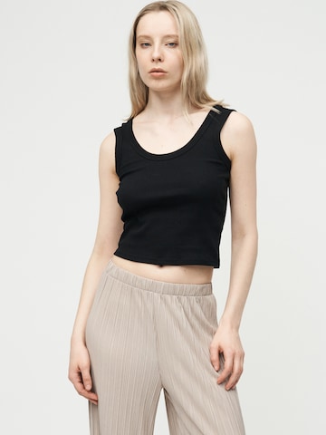 ONLY Top 'ONLEASY' in Schwarz: Vorderseite