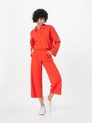 JDY Wide leg Pleat-Front Pants 'Geggo' in Red