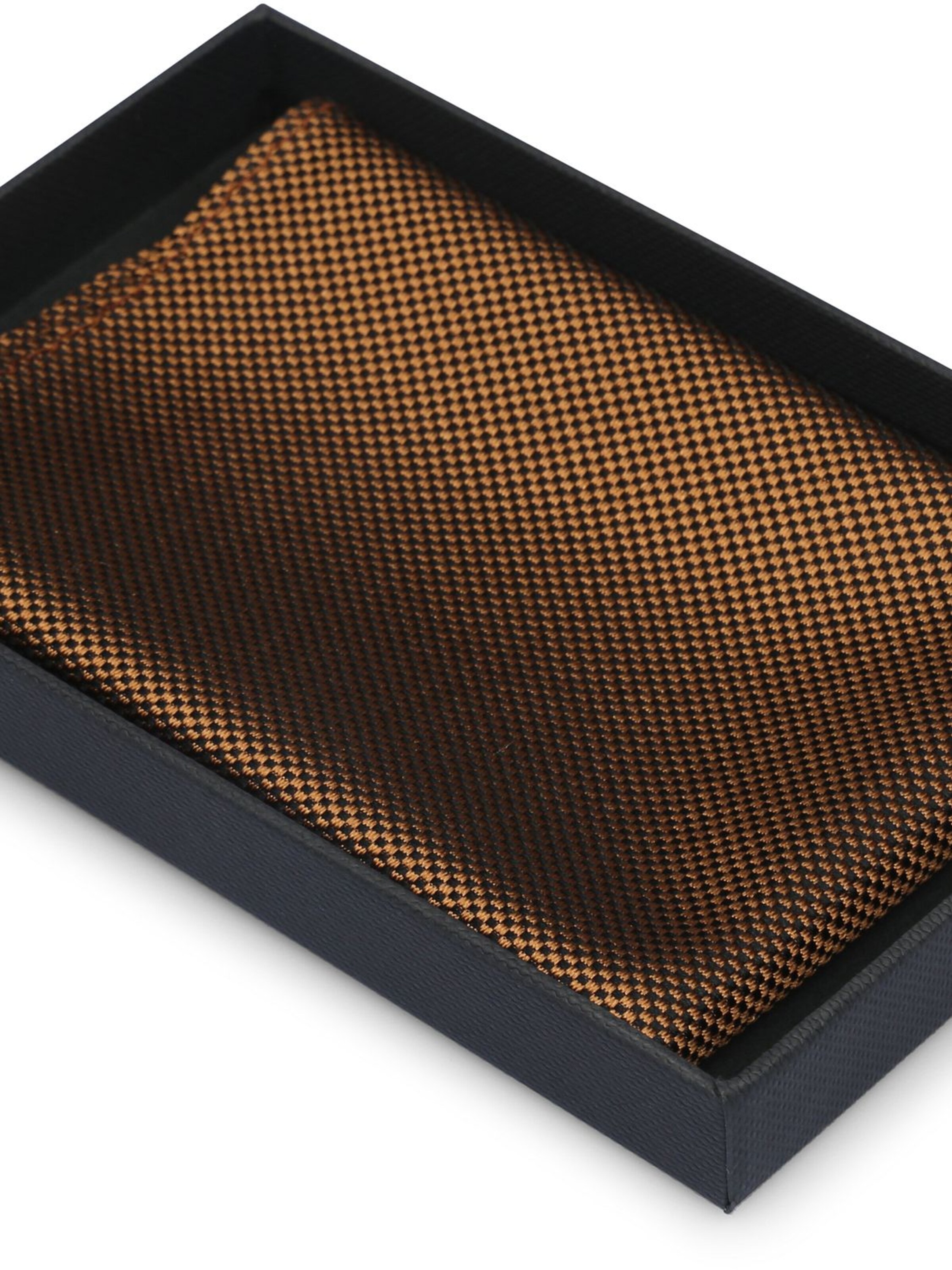 Suitable Pocket square in Brown